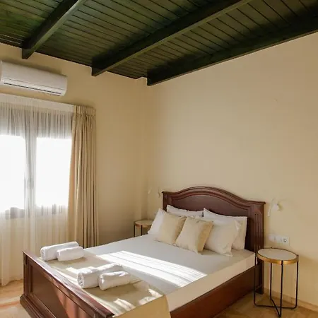 Marble Luxury Hotel *