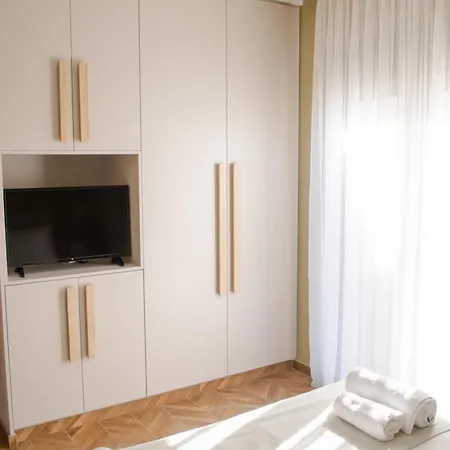 Marble Luxury Hotel *