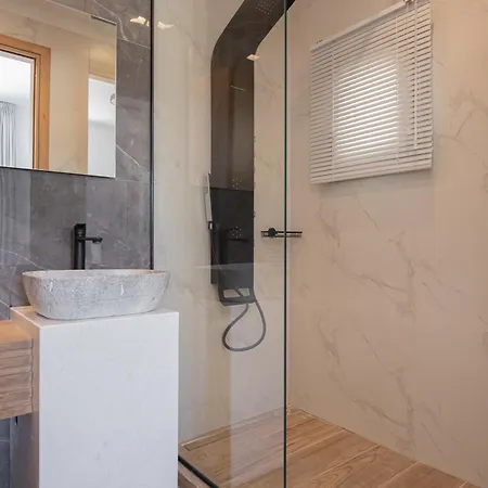Marble Luxury *